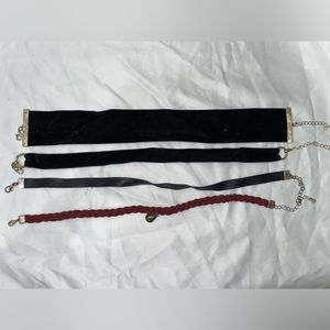 Set of 5 choker necklaces